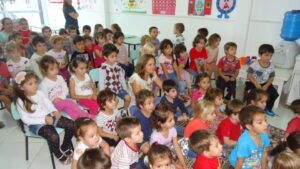 A história é importante alimento da Imaginação.