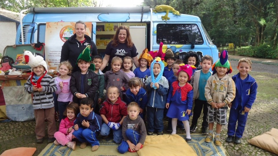 Eu vou contar uma história, agora preste atenção (...)