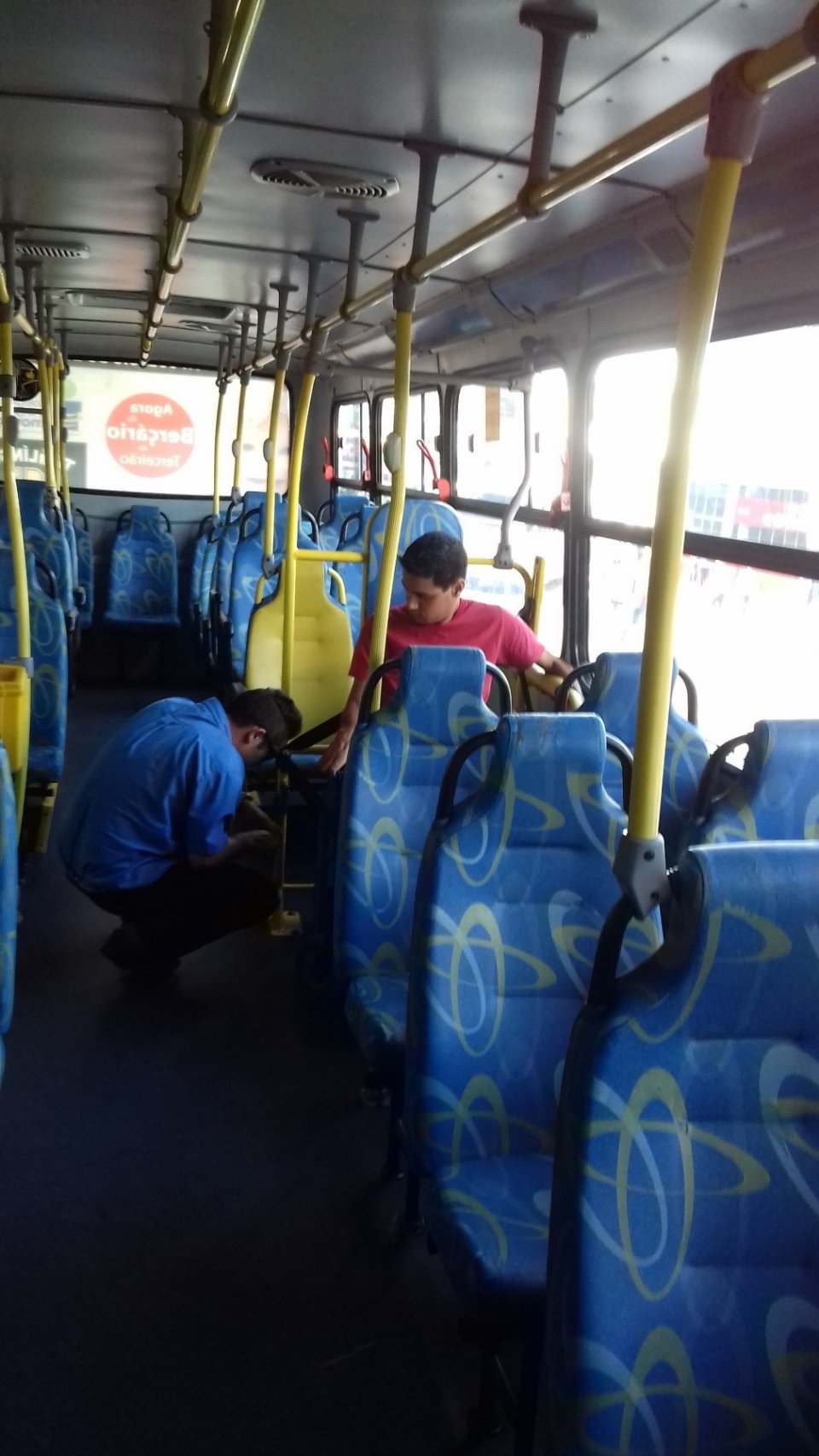 Atitude Agora, voluntários e COMDE fiscalizam terminal urbano