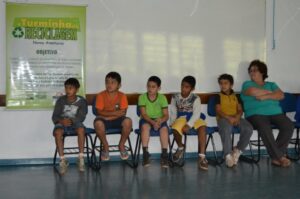 A Turminha da Reciclagem ensina divertindo