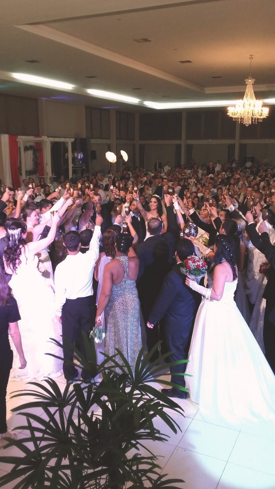 O sonho de 40 casais realizado no Casamento Cooperado em Chapecó-SC