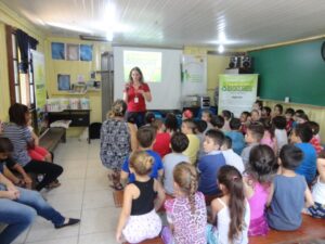 A Turminha da Reciclagem realiza atividades em diversas escolas do Rio Grande do Sul