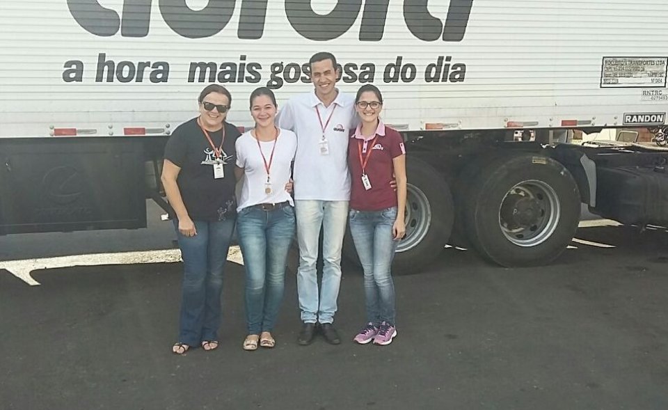 Roda de Leitura recebe contribuição de voluntários em atividades