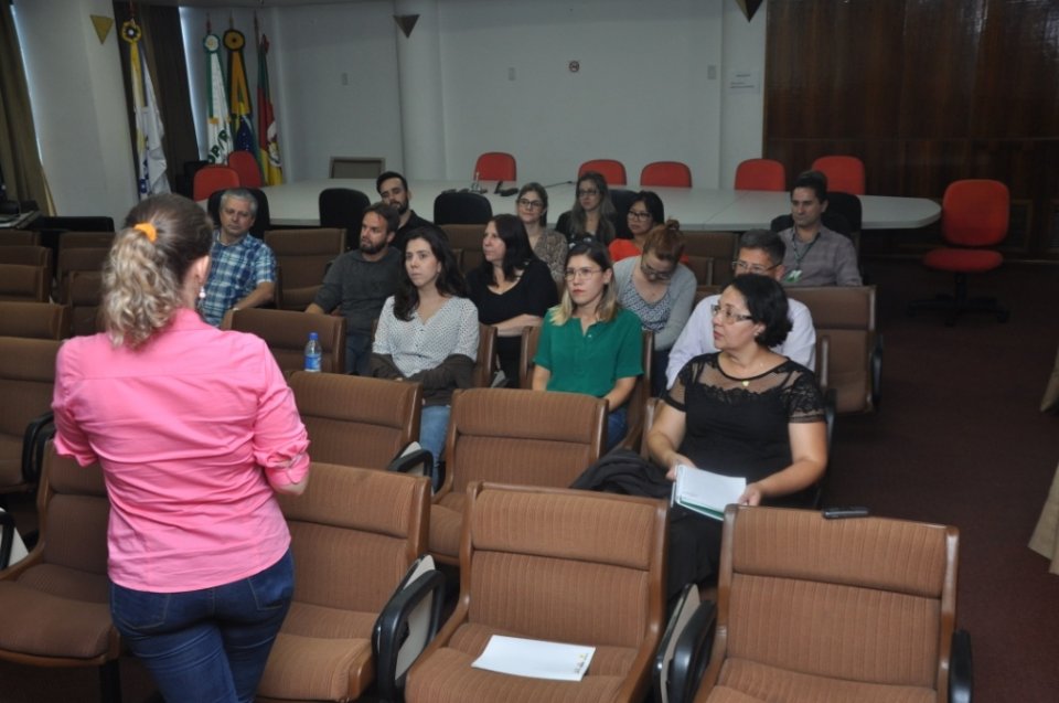 A Turminha da Reciclagem-RS realiza reunião com SESCOOP/RS