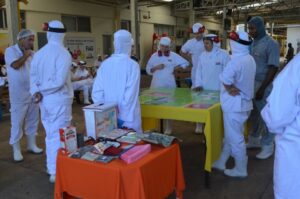 Empregados recebem momentos de descontração e conhecimento com A Turminha da Reciclagem