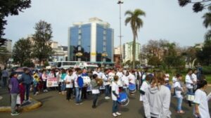 VIVENDO SAÚDE PARTICIPA DA IV CAMINHADA DE PREVENÇÃO ÀS DROGAS EM ERECHIM-RS