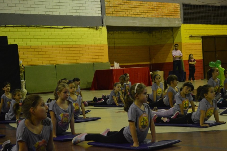 Encontro com familiares e alunos do programa Vozes do Corpo em Comemoração ao Dia da Dança