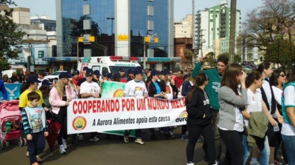 VIVENDO SAÚDE PARTICIPA DA IV CAMINHADA DE PREVENÇÃO ÀS DROGAS EM ERECHIM-RS