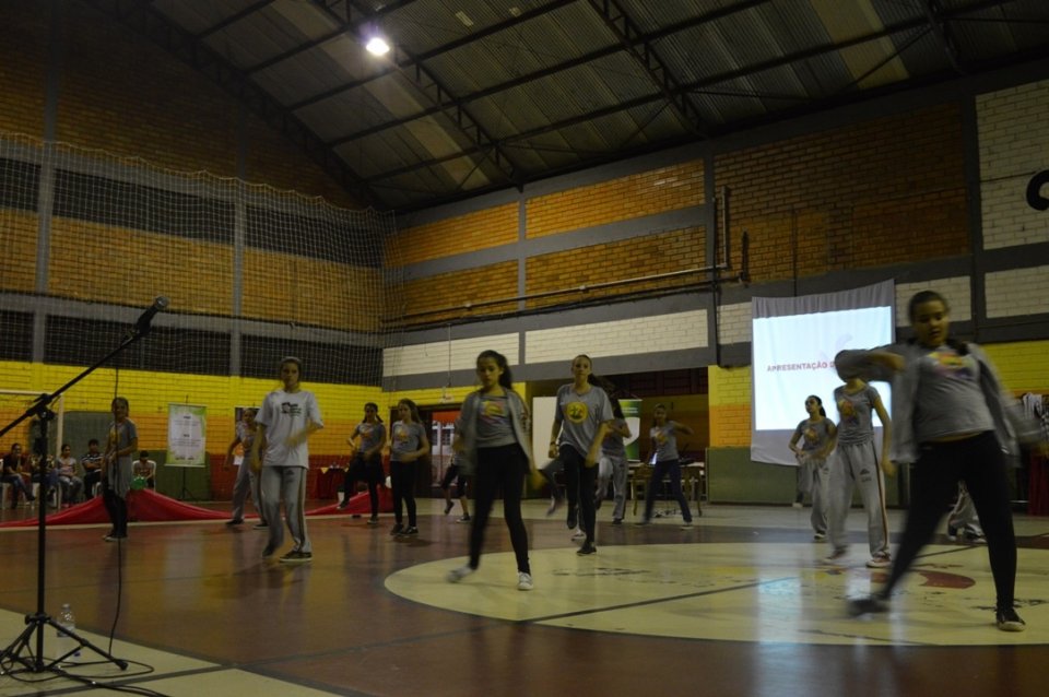 Encontro com familiares e alunos do programa Vozes do Corpo em Comemoração ao Dia da Dança