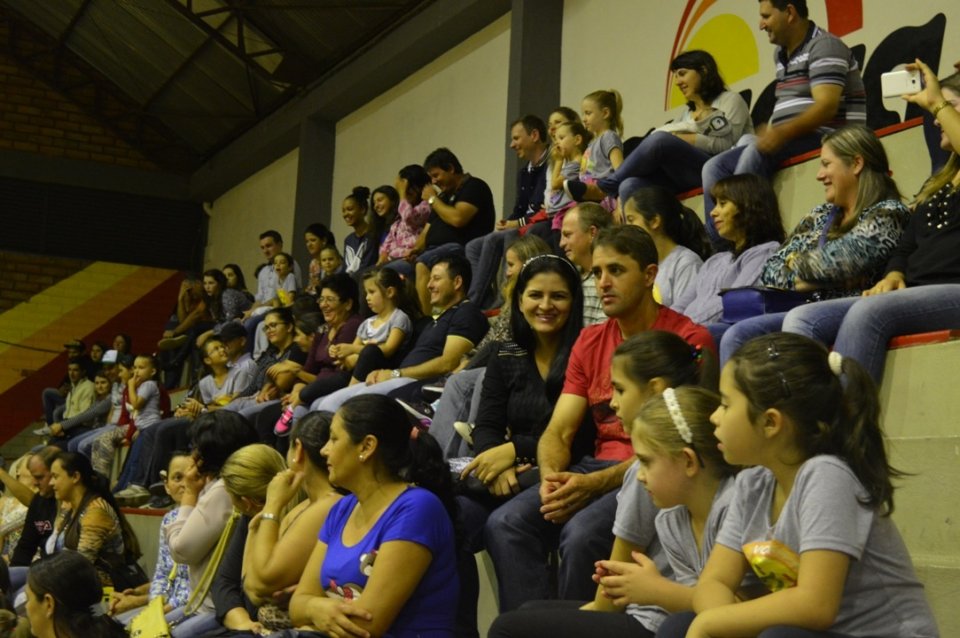 Encontro com familiares e alunos do programa Vozes do Corpo em Comemoração ao Dia da Dança