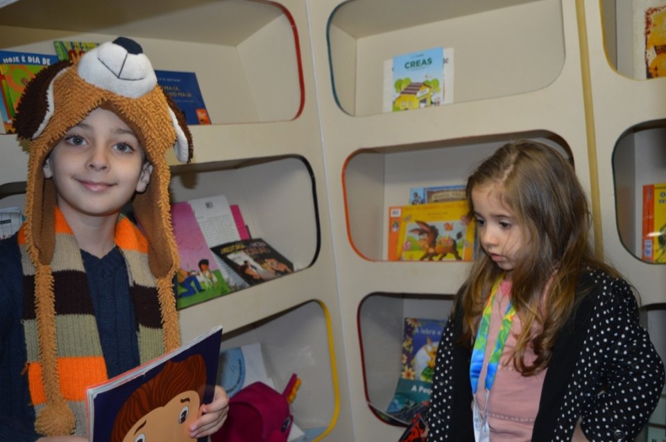 Programas da Falb promovem momentos de descontração em supermercado