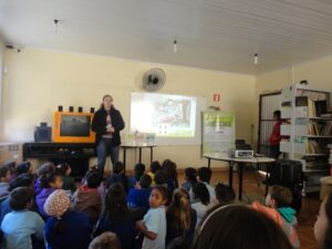 A Turminha da Reciclagem inicia atividades de maio no RS