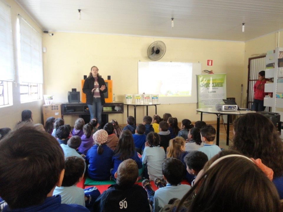 A Turminha da Reciclagem inicia atividades de maio no RS