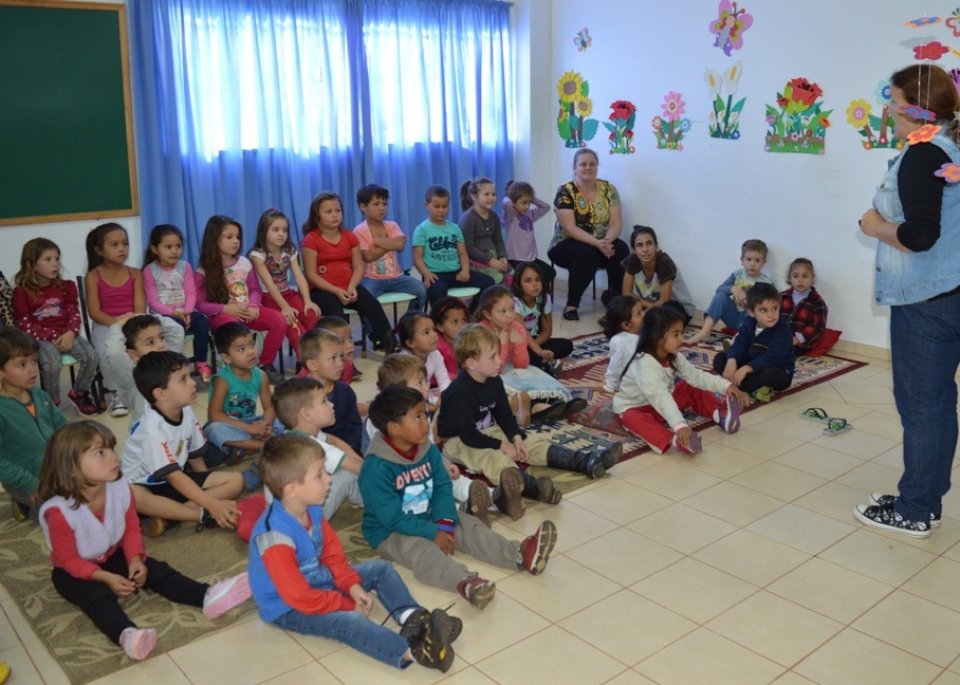 Roda de Leitura leva as crianças dos CEIM de Chapecó-SC ao mundo da imaginação