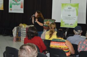 Roda de leitura leva a contação de histórias aos municípios do oeste