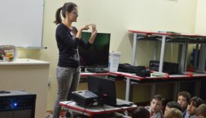 A Turminha da Reciclagem incentiva a assumir compromissos com o meio ambiente