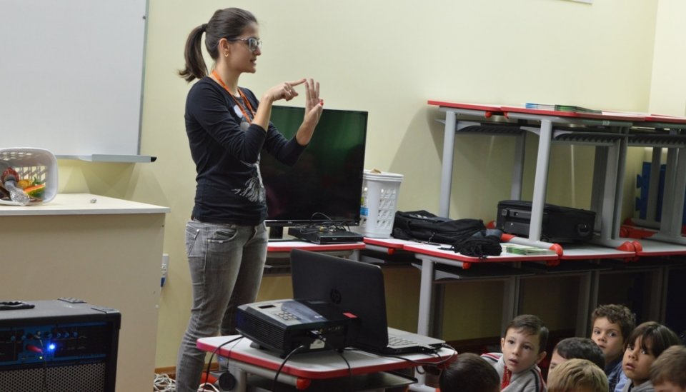 A Turminha da Reciclagem incentiva a assumir compromissos com o meio ambiente