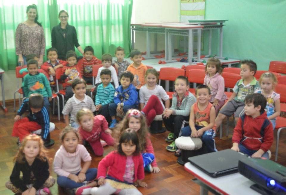 A Turminha da Reciclagem incentiva a assumir compromissos com o meio ambiente