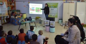 A Turminha da Reciclagem incentiva a assumir compromissos com o meio ambiente