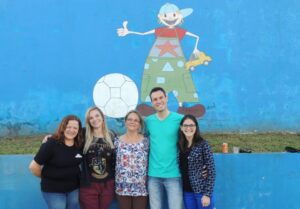 Programas da FALB participam de comemorações do dia da Família na escola