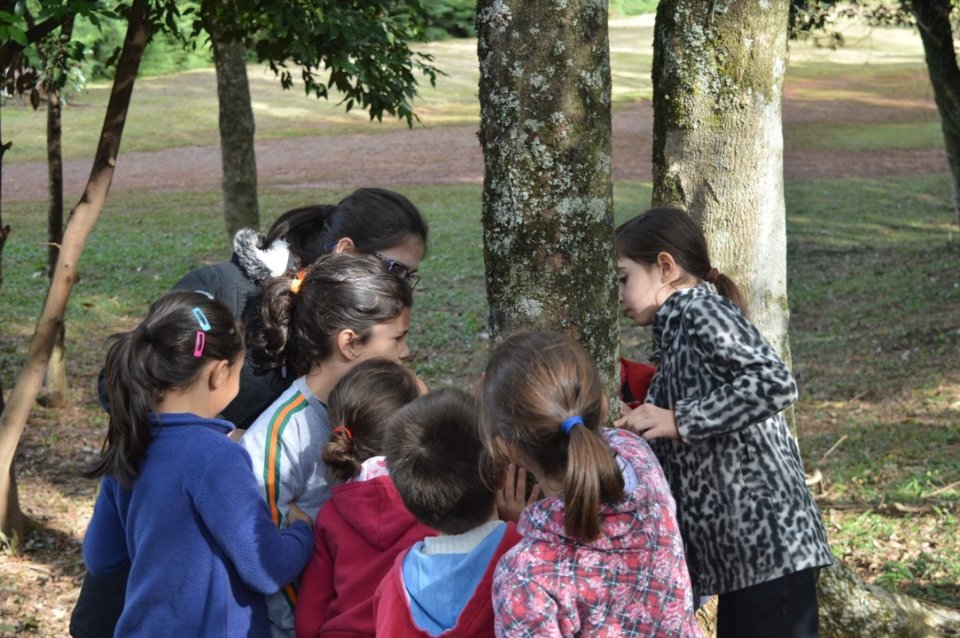 Vozes do Corpo realiza caminhada com A Turminha da Reciclagem