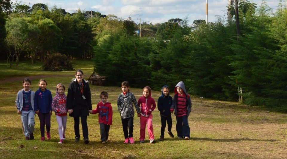 Vozes do Corpo realiza caminhada com A Turminha da Reciclagem
