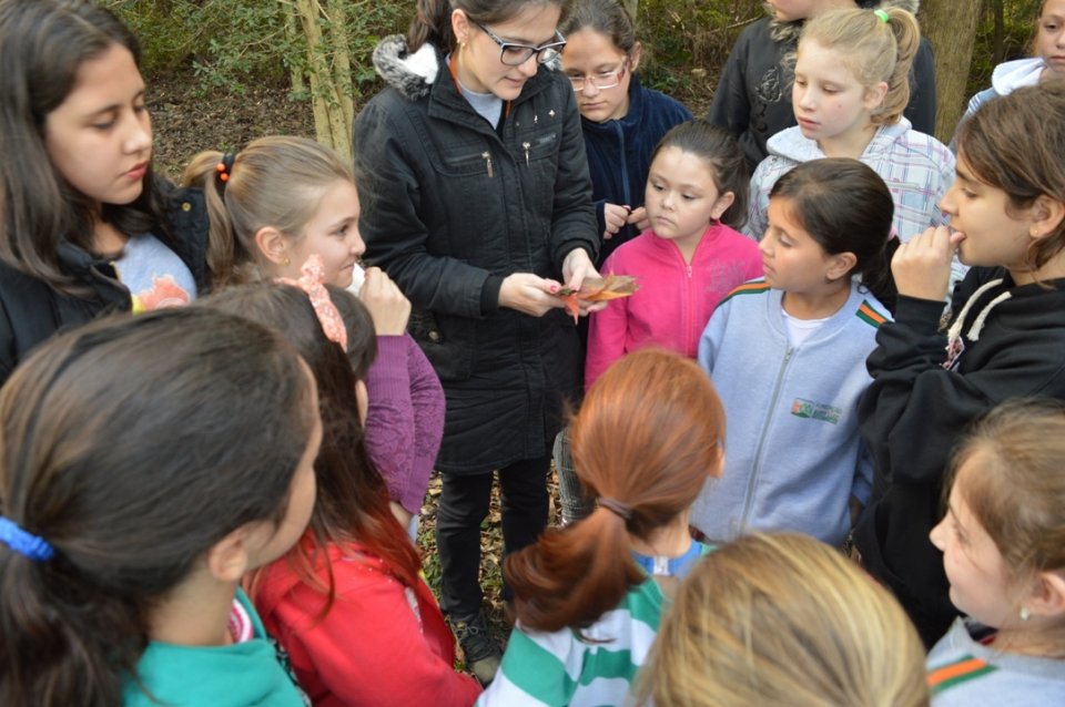 Vozes do Corpo realiza caminhada com A Turminha da Reciclagem