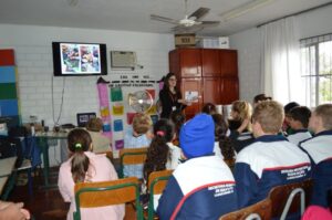 A Turminha da Reciclagem visita várias escolas no final de maio
