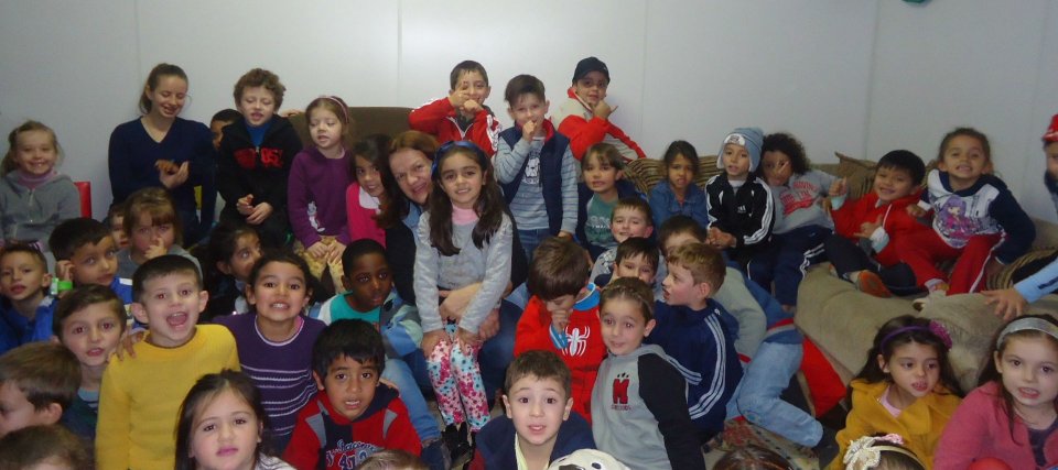 Roda de Leitura visita escolas em maio