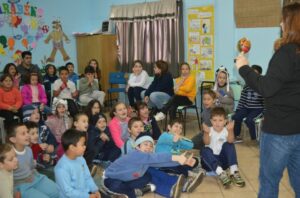 Roda de Leitura visita escolas em maio