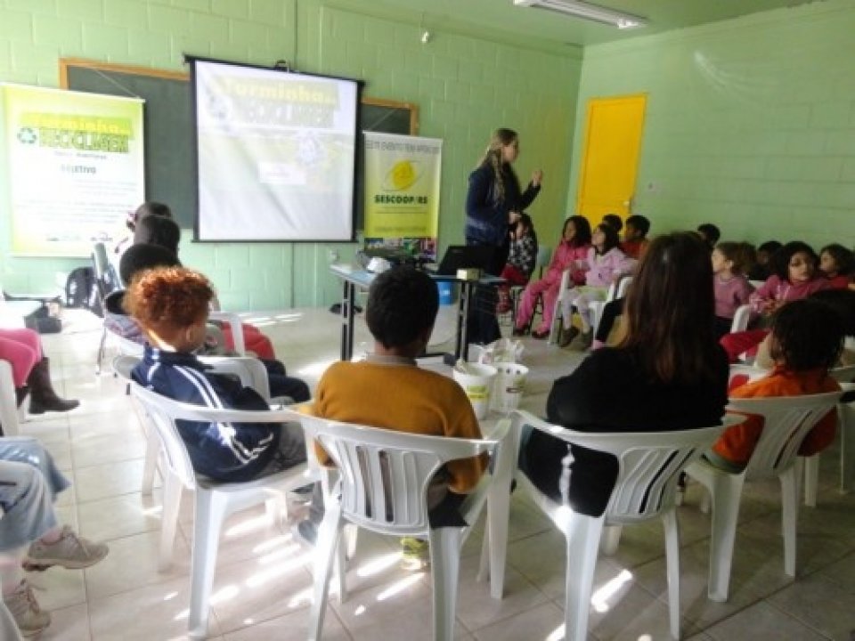 TURMINHA DA RECICLAGEM-RS PARTICIPA DA 37° EXPOINTER