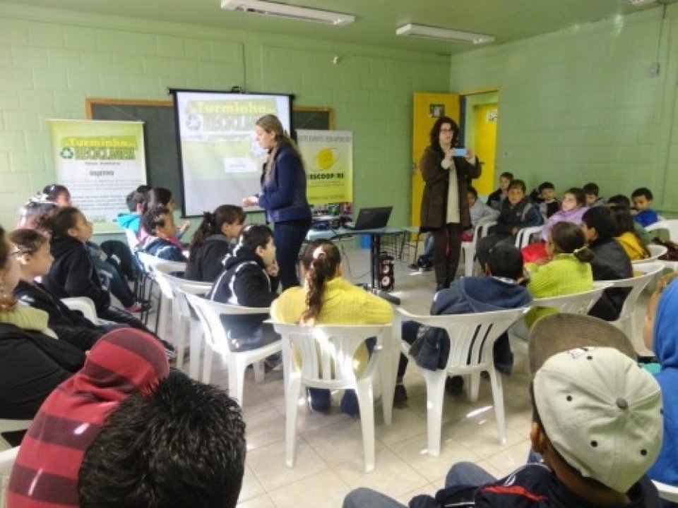 TURMINHA DA RECICLAGEM-RS PARTICIPA DA 37° EXPOINTER