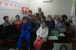 ALUNOS EMPOLGADOS COMO SEMPRE COM A TURMINHA DA RECICLAGEM