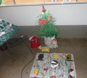 ALUNOS SE COMPROMETEM EM MULTIPLICAR OS ENSINAMENTOS DA TURMINHA DA RECICLAGEM