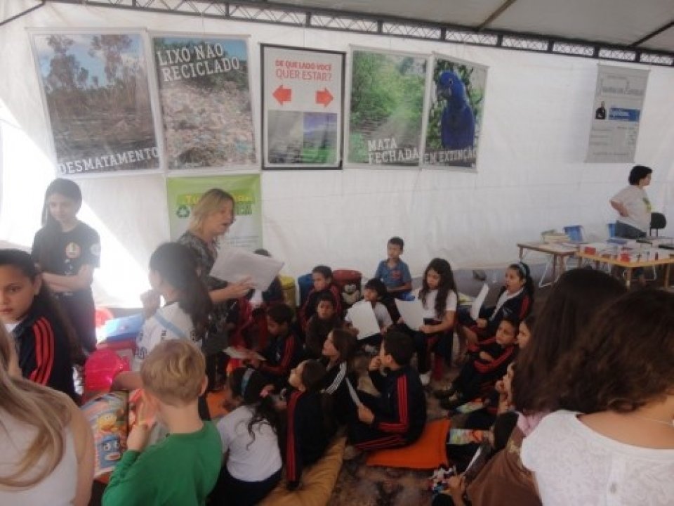 RODA DE LEITURA E CONTAÇÃO DE HISTÓRIAS PARTICIPA DE FEIRA DO LIVRO EM SARANDI-RS
