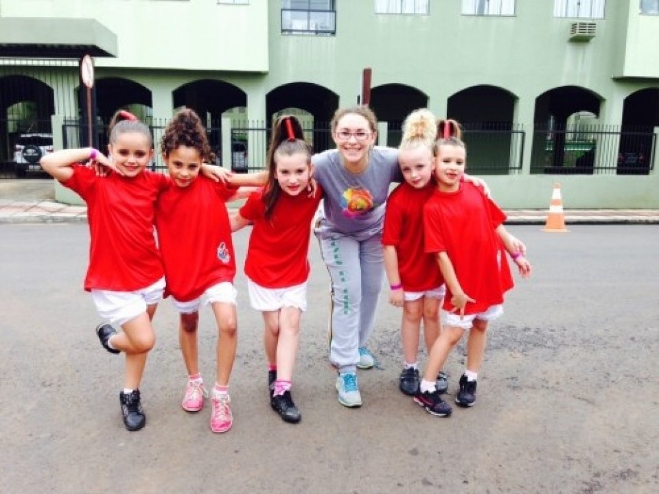 GRUPO DE DANÇA VOZES DO CORPO PARTICIPA DE FESTIVAL EM CONCÓRDIA-SC