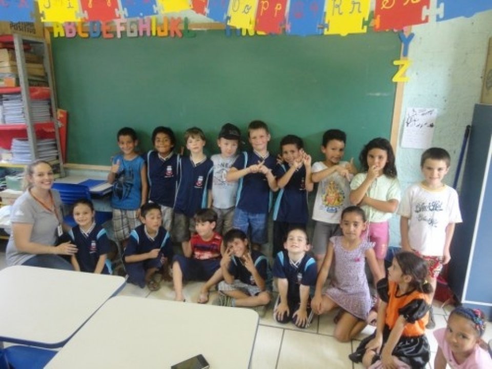 ALUNOS SE DIVERTEM COM OS JOGOS DA TURMINHA DA RECICLAGEM