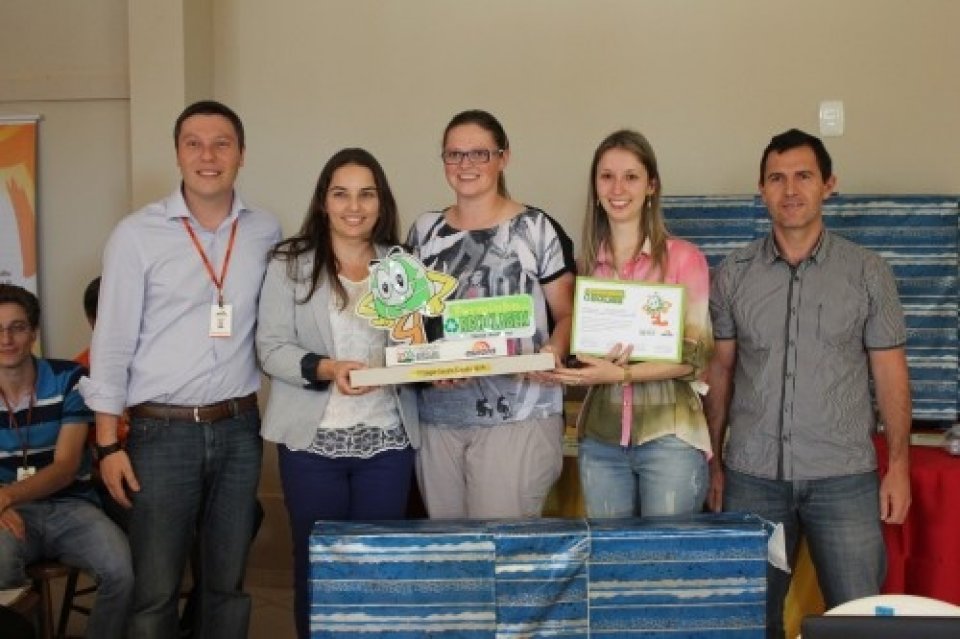 PRÊMIO ESCOLA CIDADÃ DA TURMINHA DA RECICLAGEM