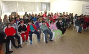 CADA DIA A NATUREZA PRODUZ O SUFICIENTE PARA NOSSA CARÊNCIA...