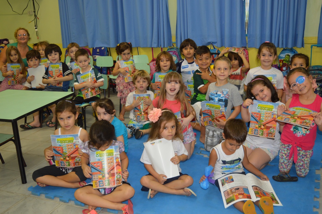 A Turminha da Reciclagem ensina divertindo