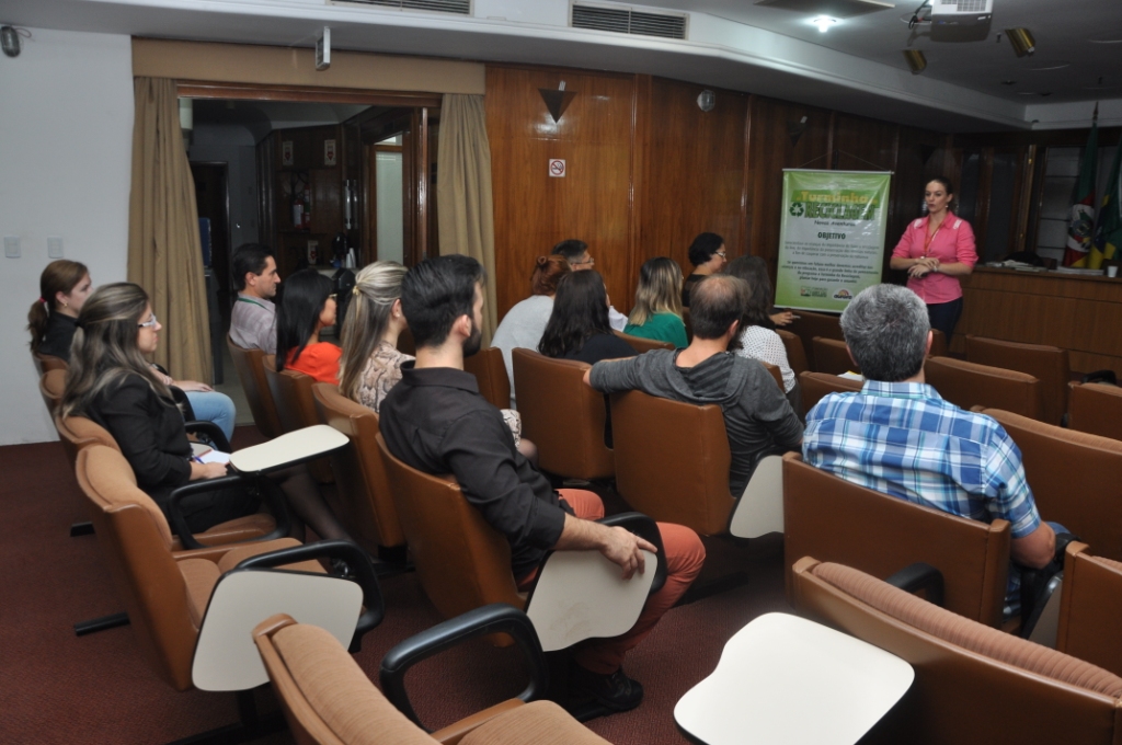 A Turminha da Reciclagem-RS realiza reunião com SESCOOP/RS
