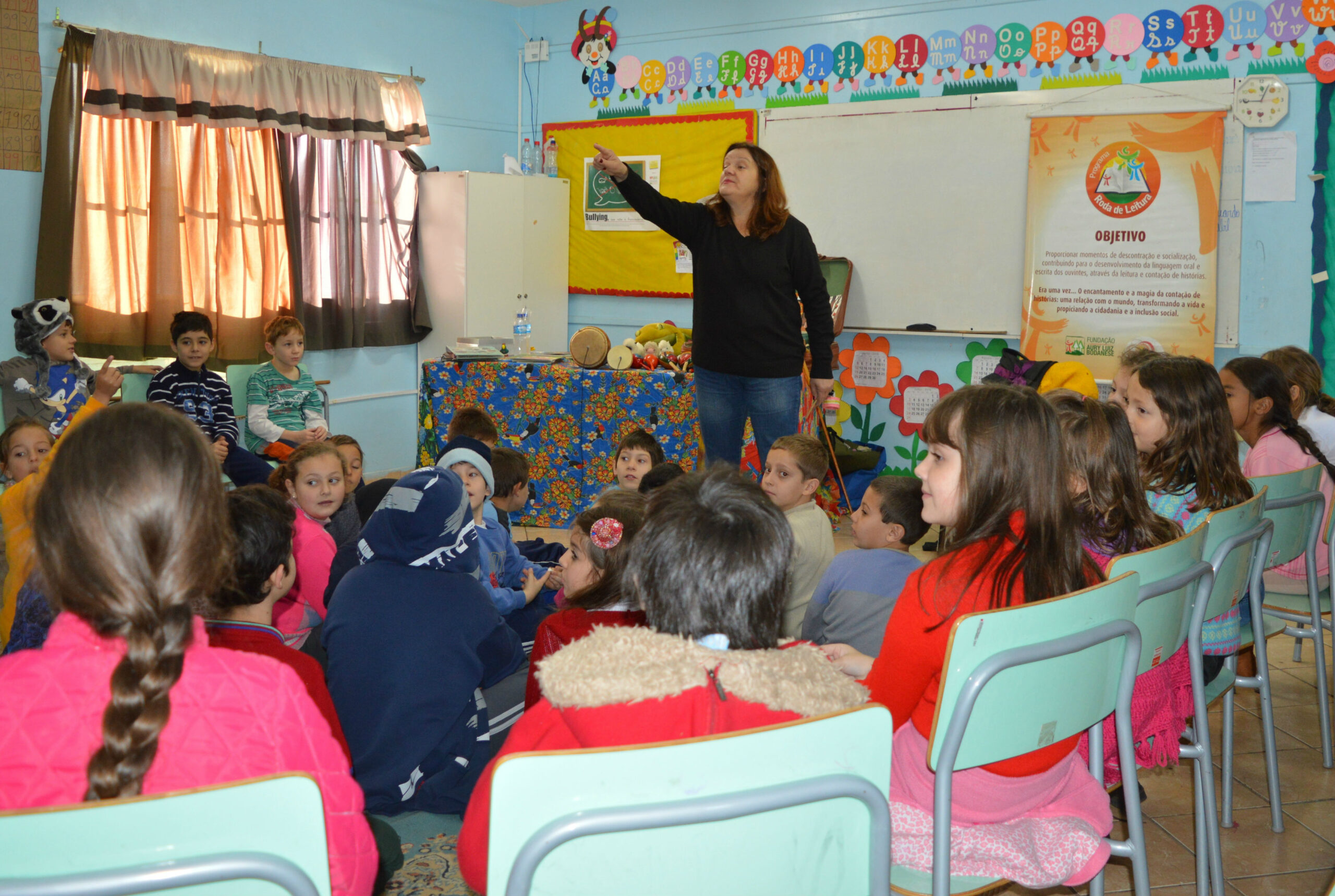 Roda de Leitura visita escolas em maio