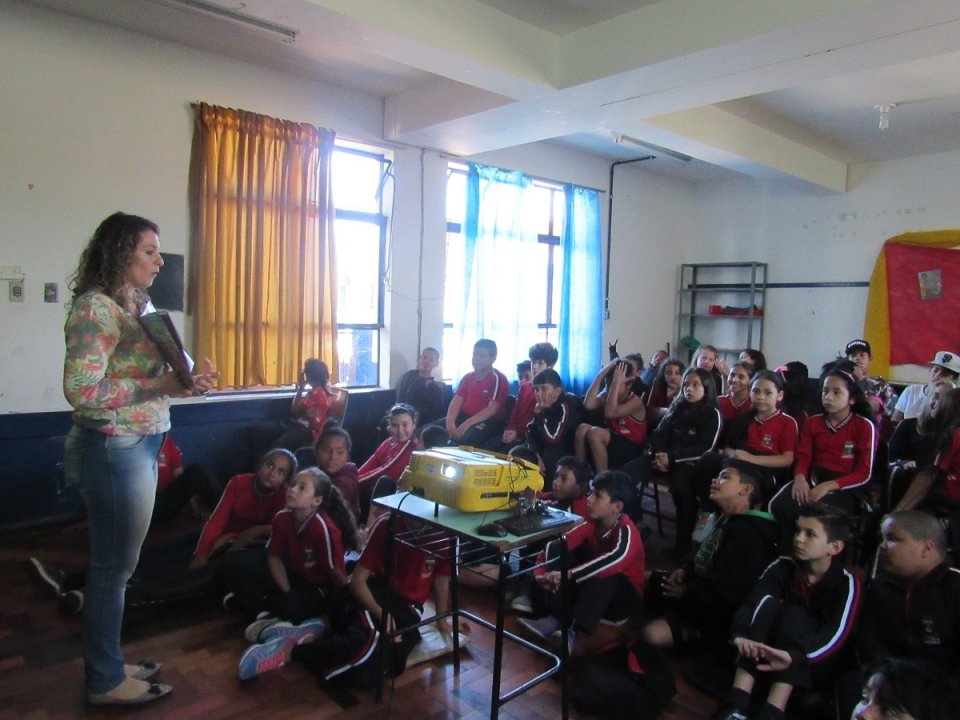 Sensibilização ambiental com a Turminha da Reciclagem