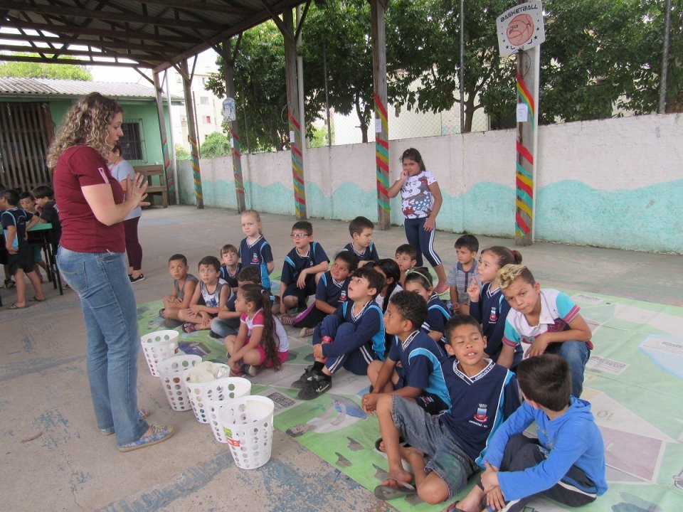 Sensibilização ambiental com a Turminha da Reciclagem