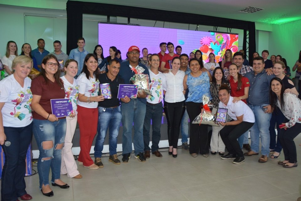 Destaques Show 2017: Fundação Aury Luiz Bodanese e Aurora Alimentos premiam ações voluntárias