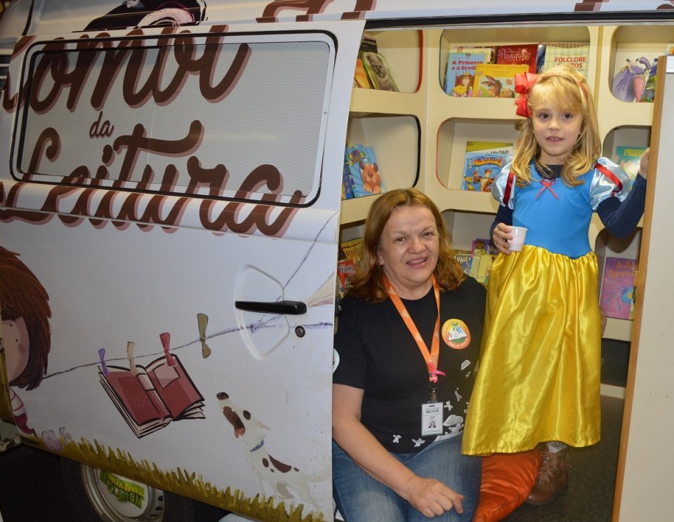 Roda de Leitura e A Turminha da Reciclagem na Cooperalfa em Chapecó (SC)