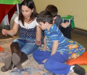 Roda de Leitura e A Turminha da Reciclagem na Cooperalfa em Chapecó (SC)