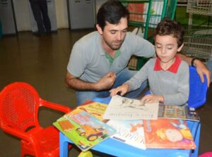 Roda de Leitura e A Turminha da Reciclagem na Cooperalfa em Chapecó (SC)