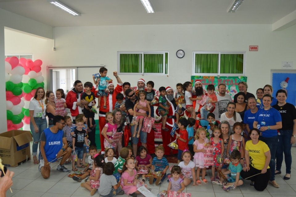 A Turminha da Reciclaglem no natal do CEIM
