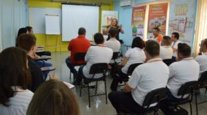 Filial de Vendas da Aurora em Chapecó (SC) recebe o programa Roda de Leitura